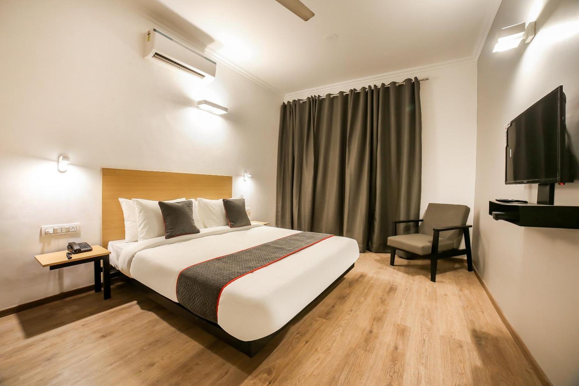 Hotel Golden Prime King Нью-Делі Екстер'єр фото